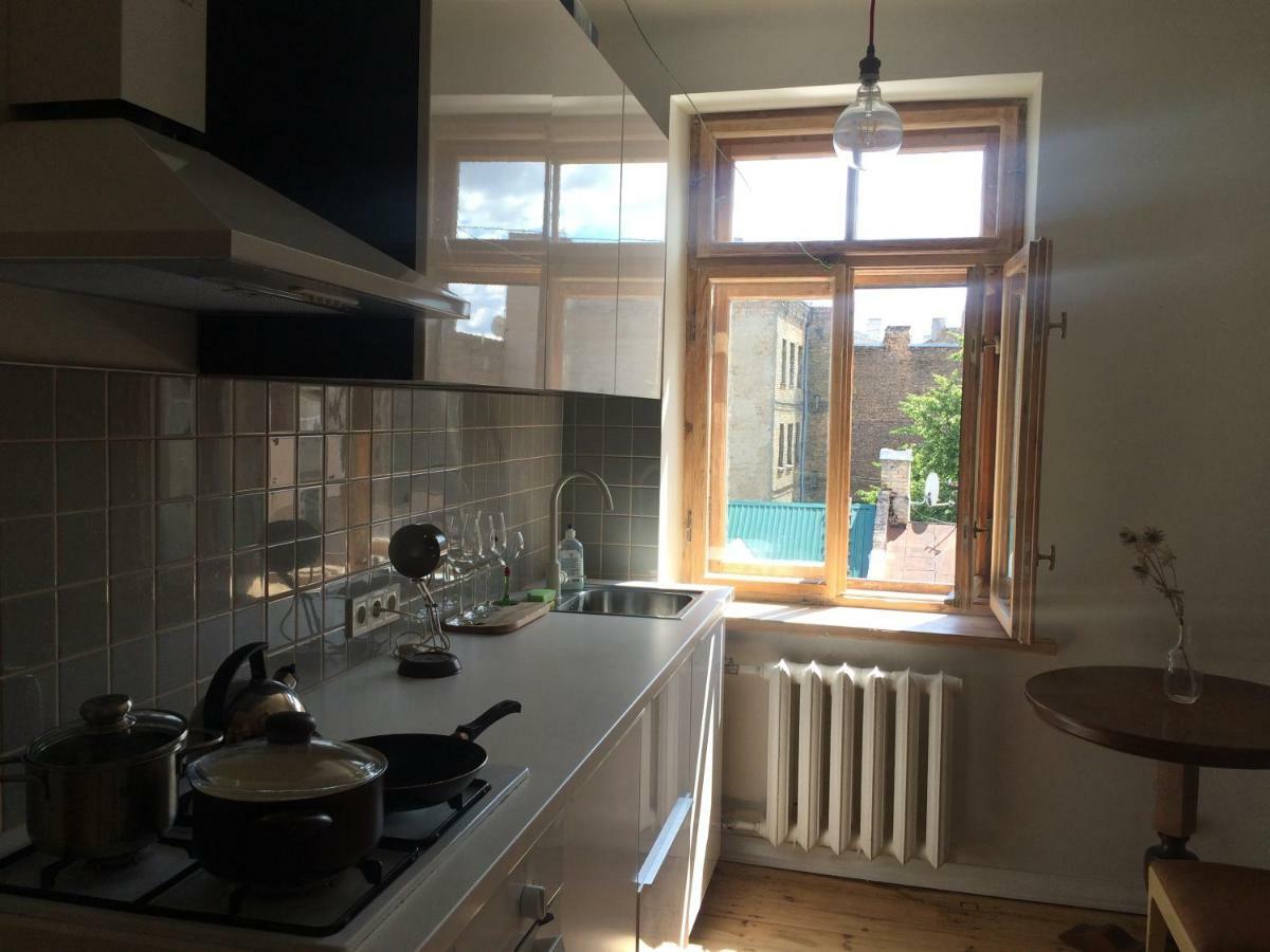 Sunrise Apartment In The Quiet Centre ريغا المظهر الخارجي الصورة